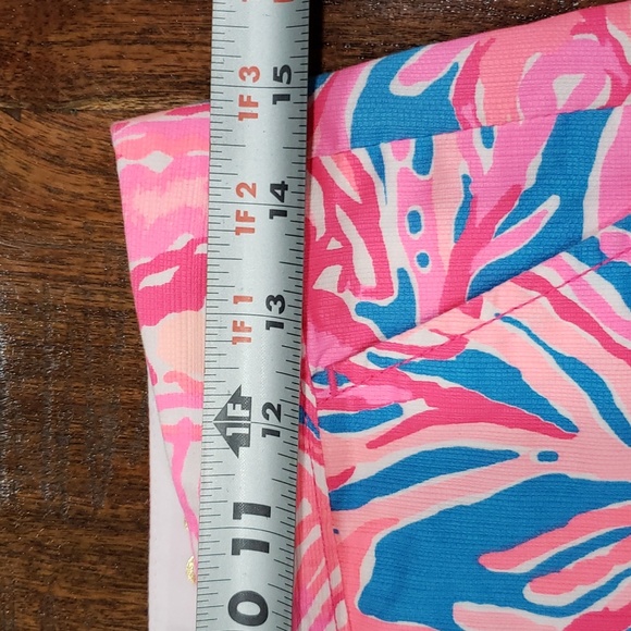 Lilly Pulitzer shorts - Picture 6 of 7